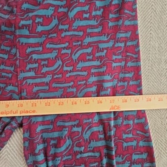 LaLaRue Leggings One Size Black Cat on Maroon Background Athleticwear EUC Yoga - Picture 5 of 11
